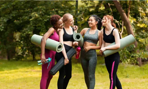 คุณจะแยกด้านหน้าและด้านหลังของเสื่อโยคะได้อย่างไร?